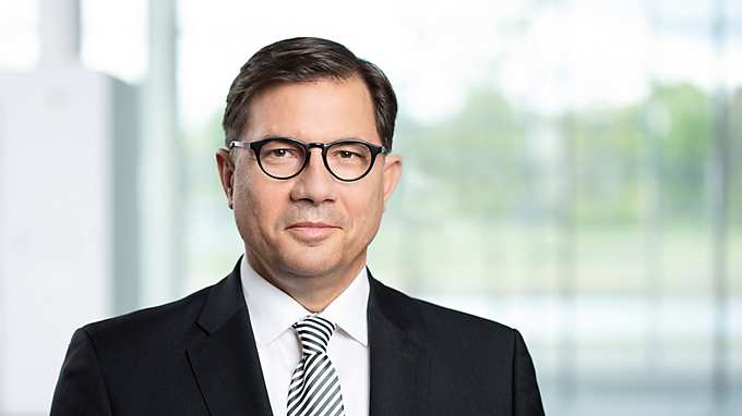 dr sven schneider 01