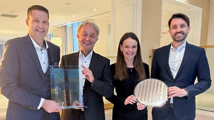 The Infineon Austria team at the award ceremony in Paris.