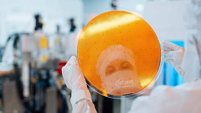 Ultra-thin silicon wafers of 20 micrometers by Infineon