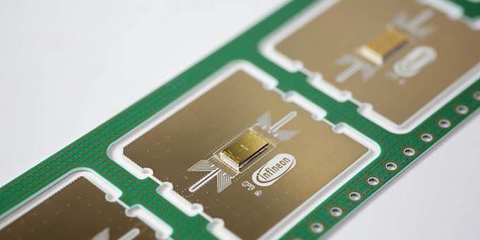 Trapped ion quantum computing