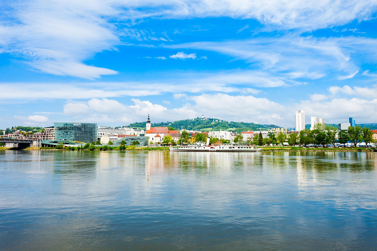 The Danube river flows directly through Linz