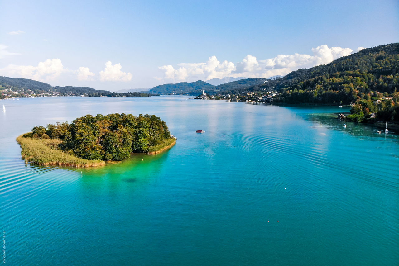 The stunning turquoise-blue Wörthersee, Carinthia's largest lake with a length of almost 17 km