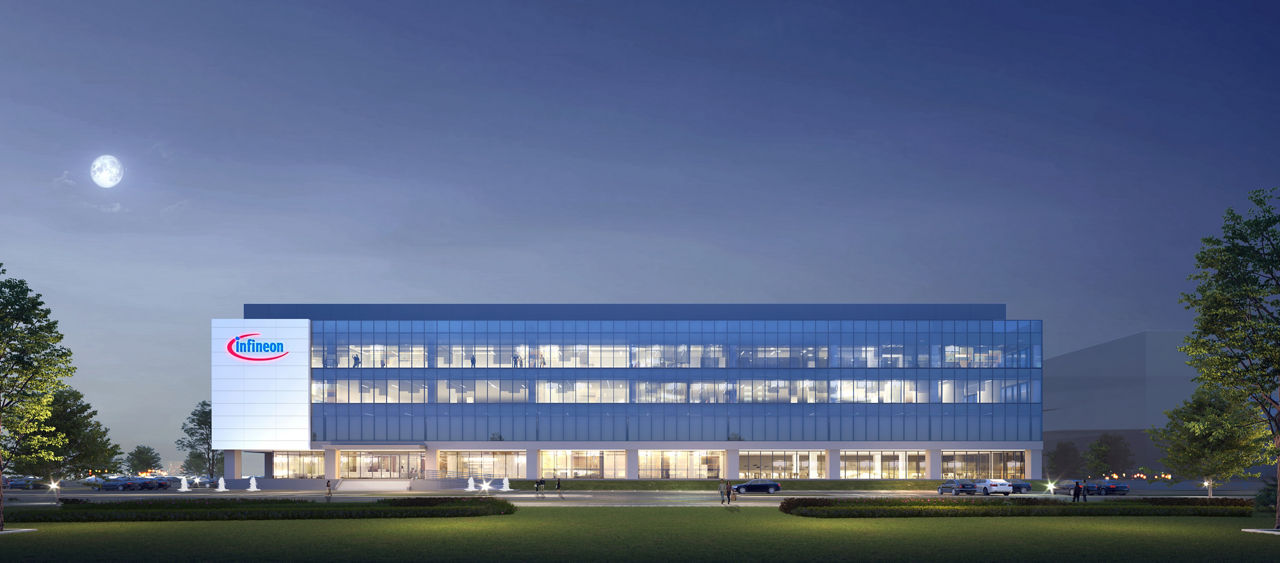 Samut Prakan at night