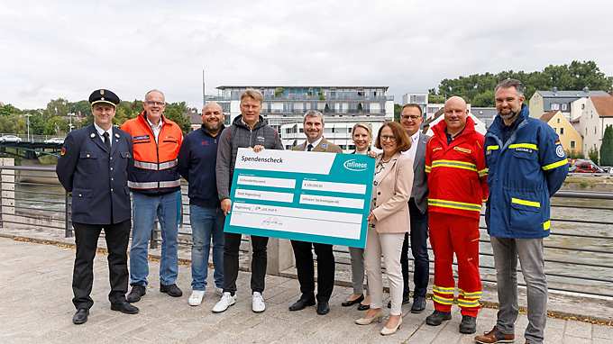 Spendenuebergabe Regensburg