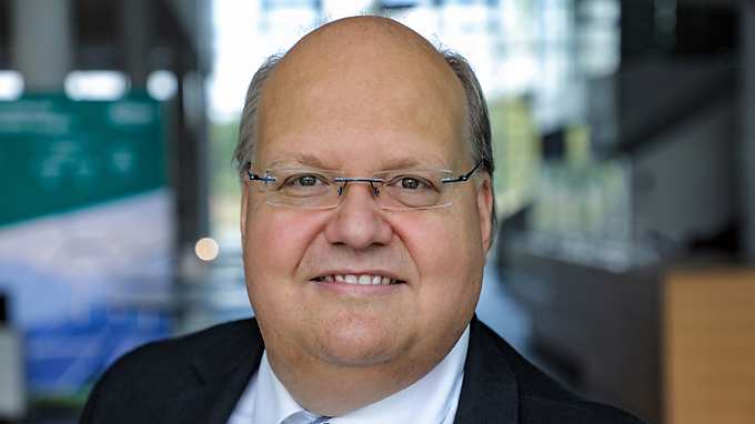 Dr. Thomas Schafbauer